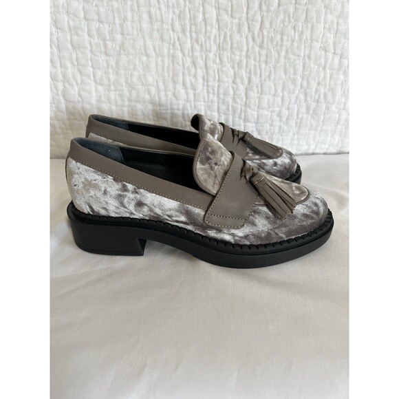 Seychelles Platform Gray Velvet Loafers Size 8 EUC - Picture 3 of 9